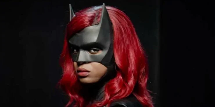 First-Photo-of-Javica-Leslie-in-Batwoman-Suit-Season-2.jpg